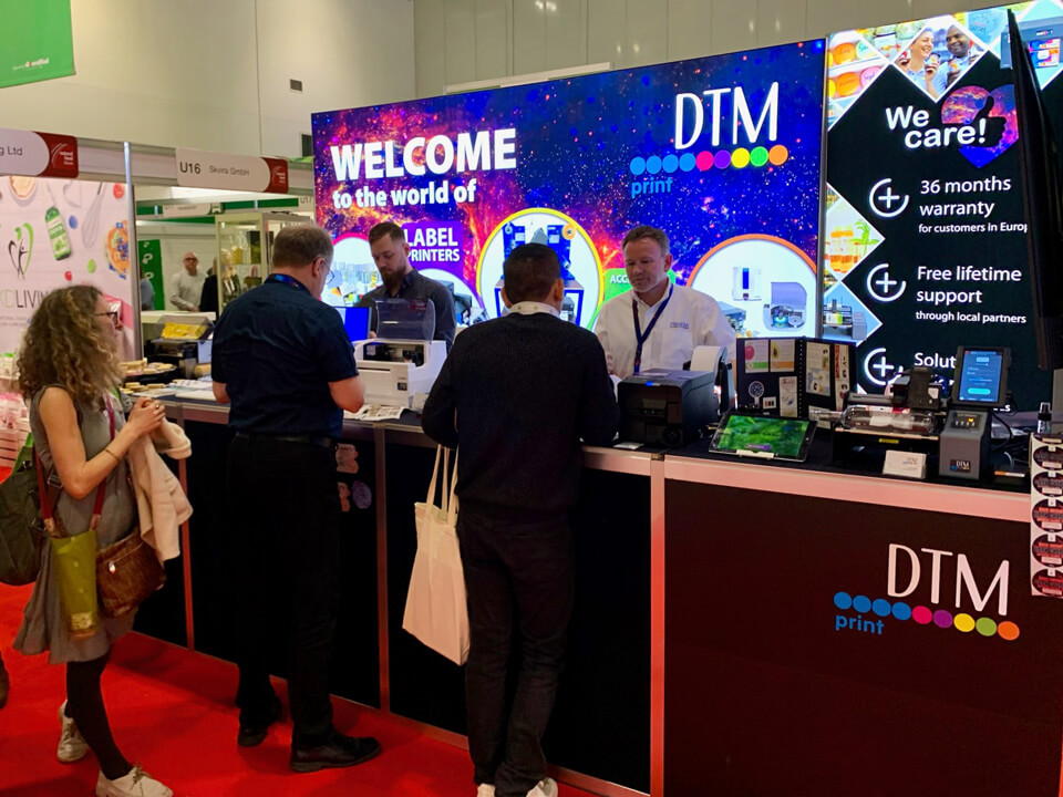DTM print show stand