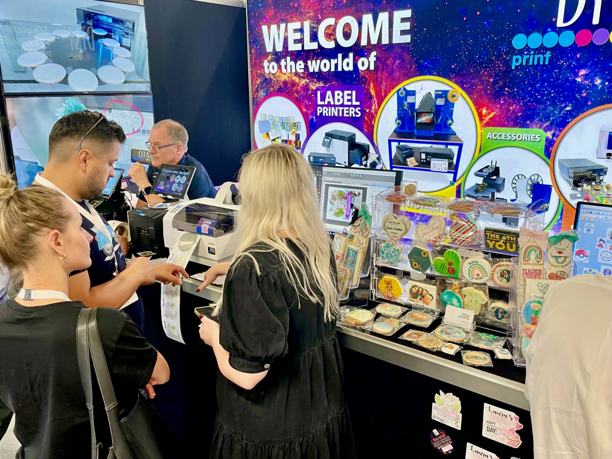 show stand