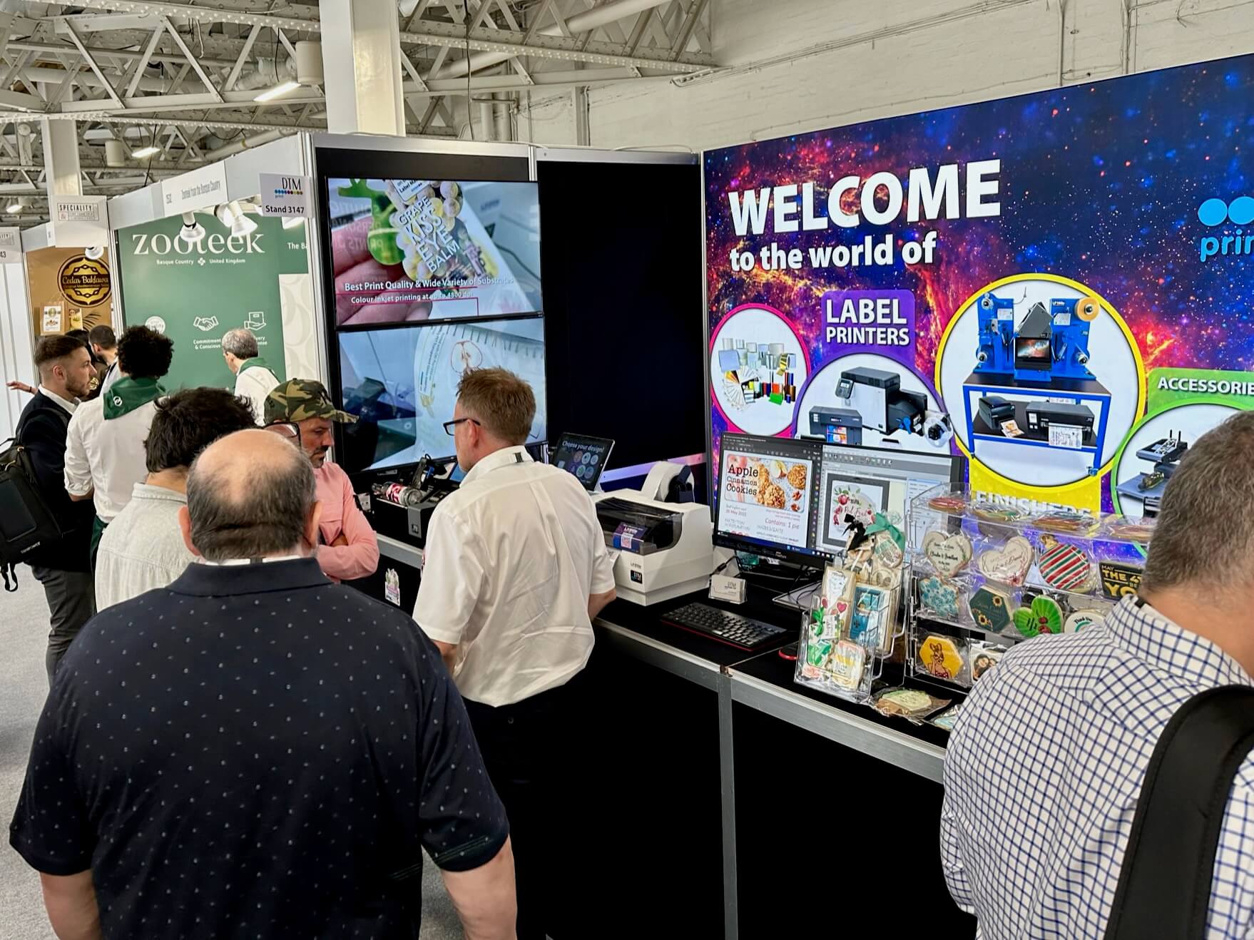 DTM Print show stand