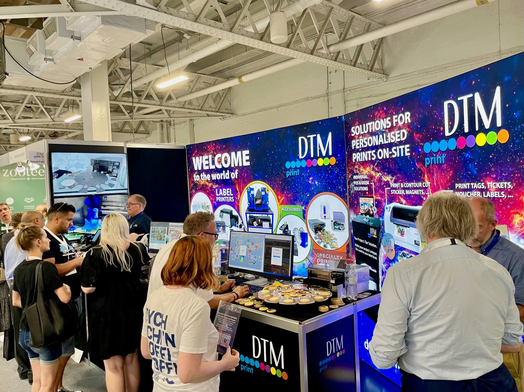 show stand
