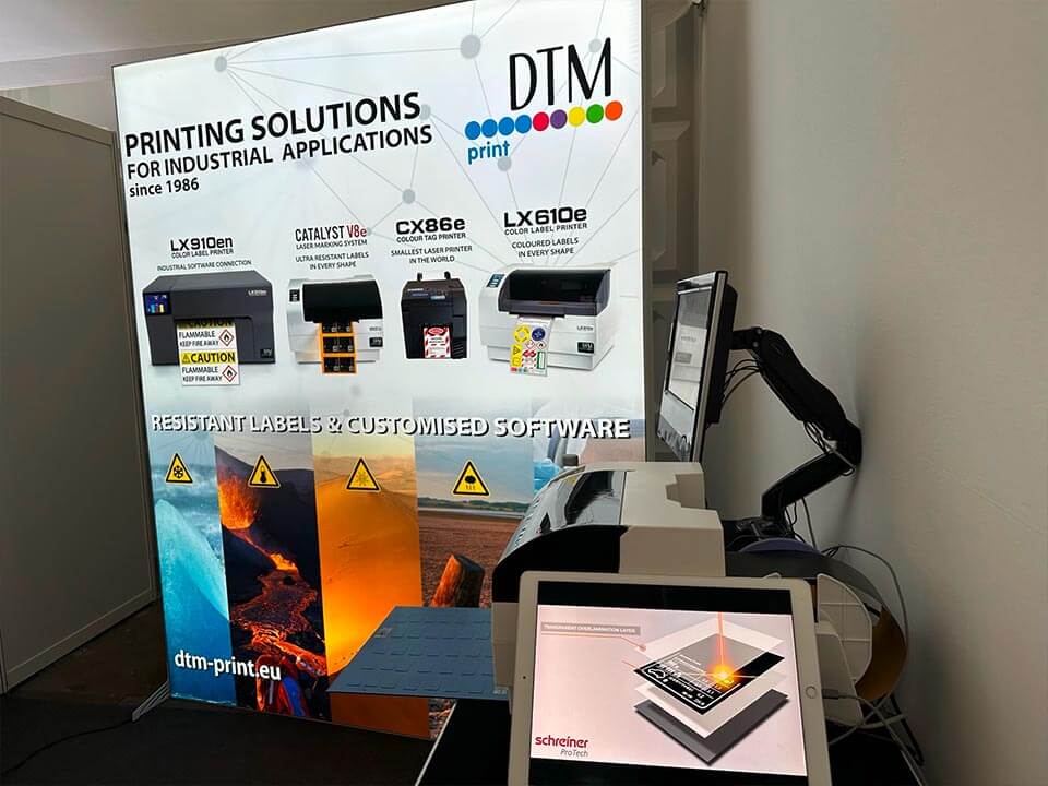 show stand