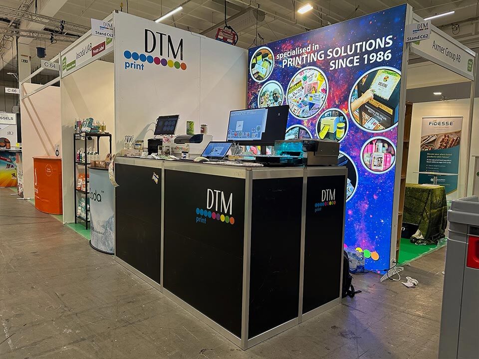 show stand