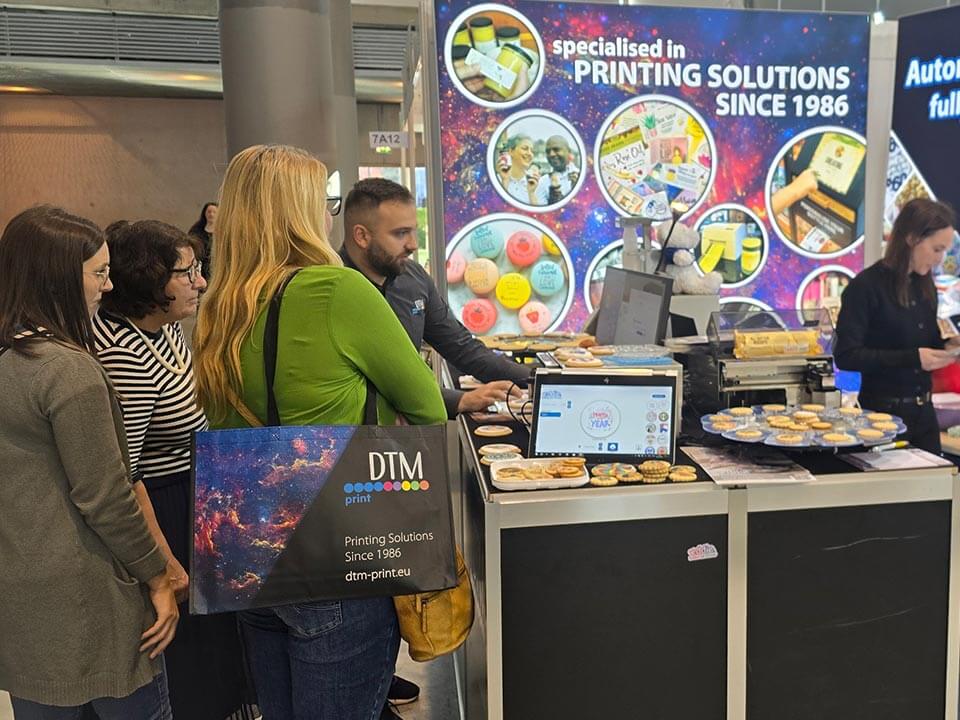 show stand