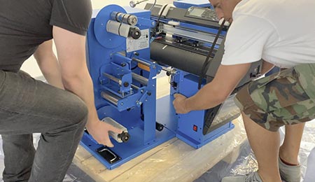 Lift the LF140e onto the Pallet.