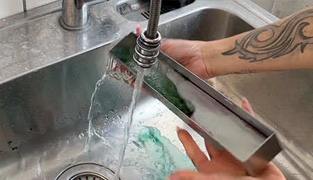 clean the ink trough