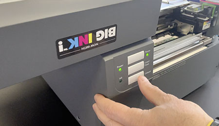 Open cover and unload roll from LX3000e Printer