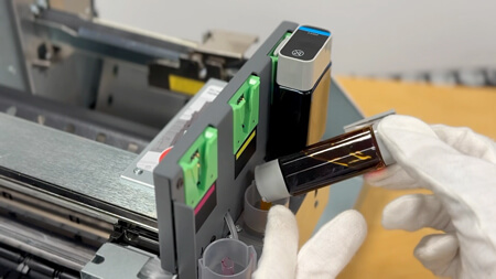 Remove the three ink tanks.